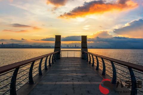 富婆的八字命理分析